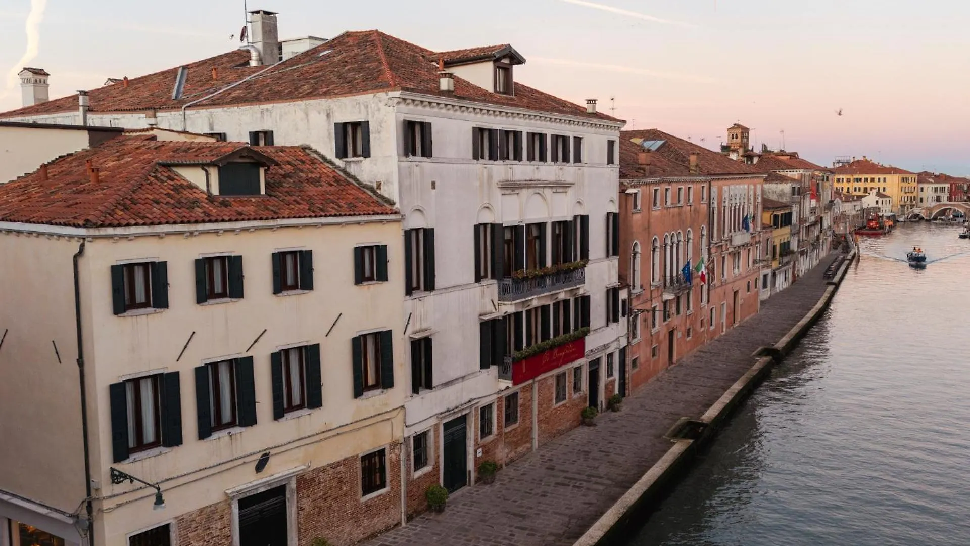 *****  Ca' Bonfadini Historic Experience Hotel Venice Italy