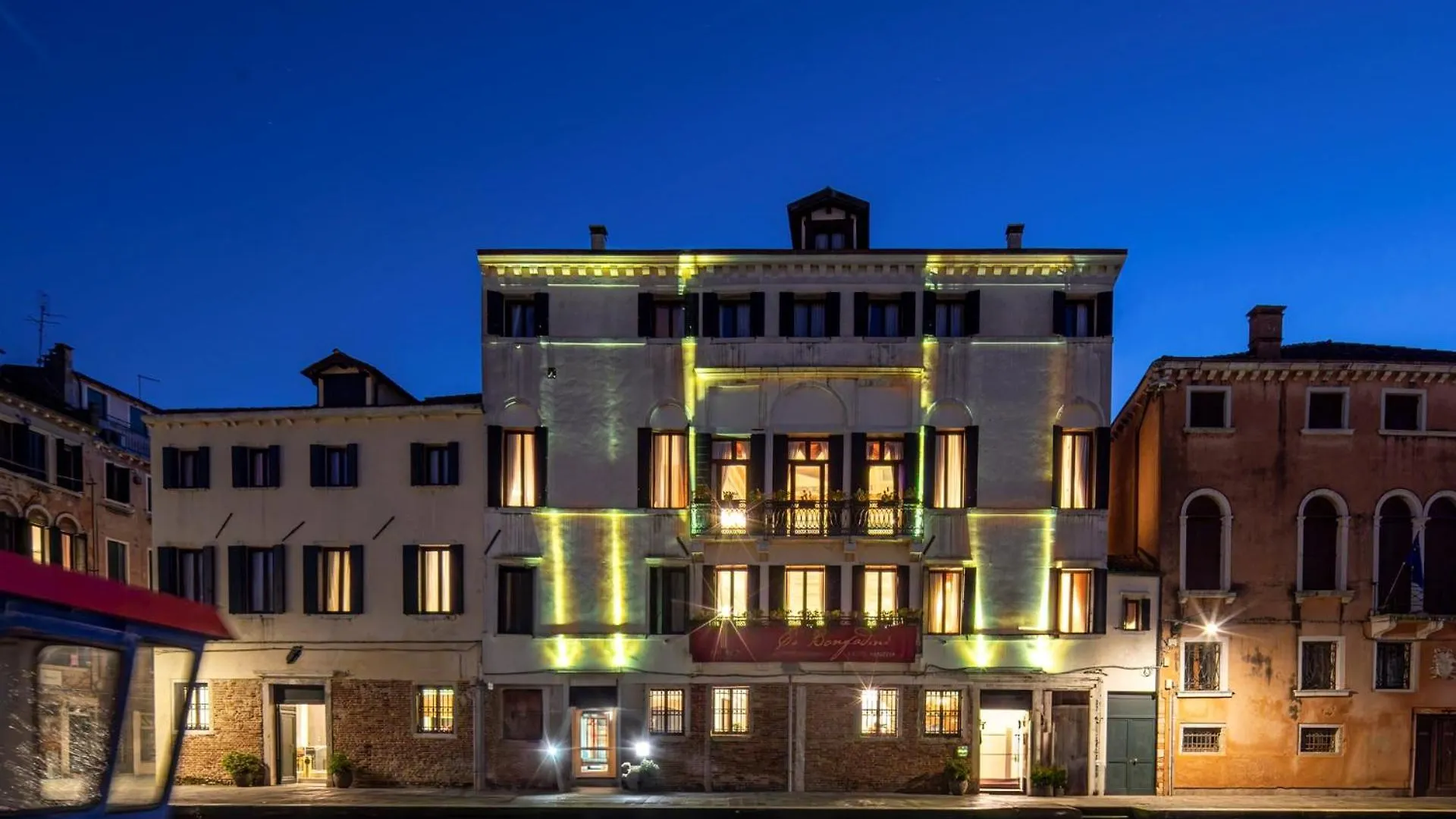 Отель Ca' Bonfadini Historic Experience Венеция 5*,