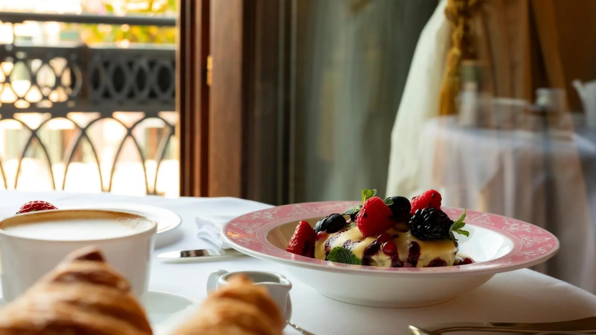 Ca' Bonfadini Historic Experience Hotel Venice