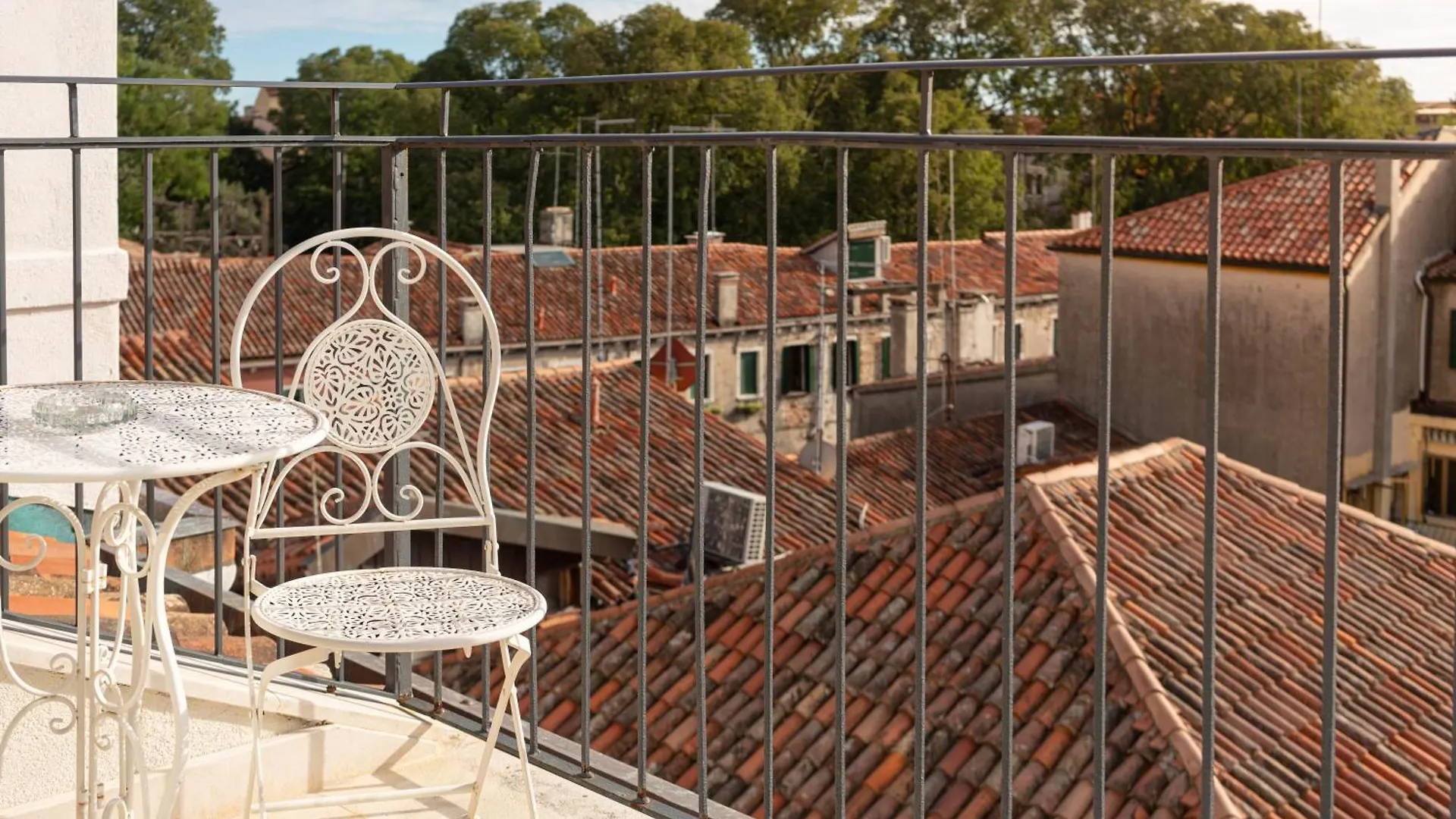 *****  Отель Ca' Bonfadini Historic Experience Венеция Италия